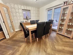 Dining room- click for photo gallery